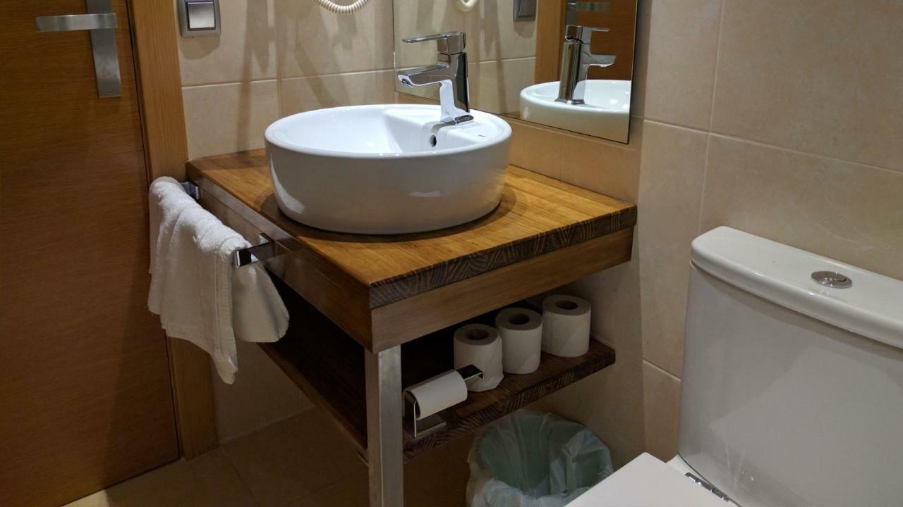 Hostal Talabart Les Ngoại thất bức ảnh