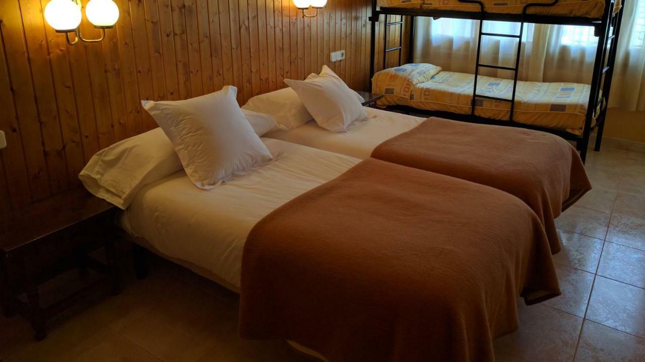 Hostal Talabart Les Ngoại thất bức ảnh