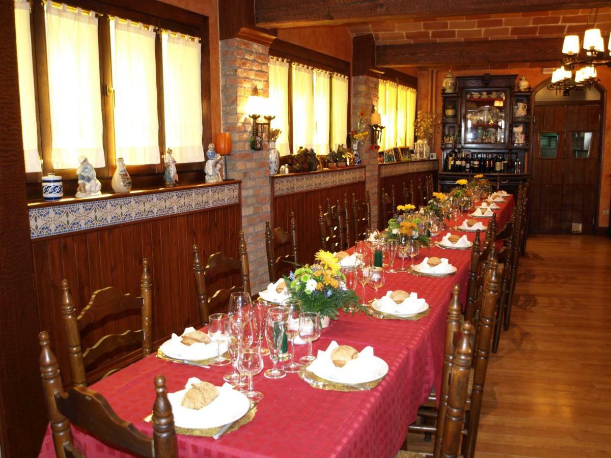 Hostal Talabart Les Ngoại thất bức ảnh