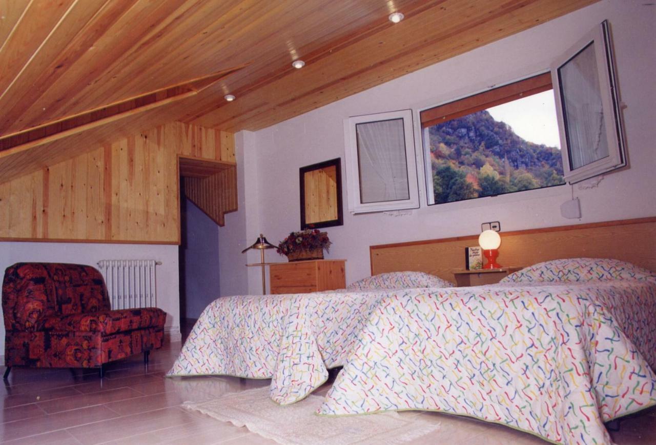 Hostal Talabart Les Ngoại thất bức ảnh
